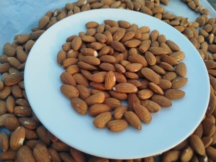 কাঠ বাদাম / Nuts